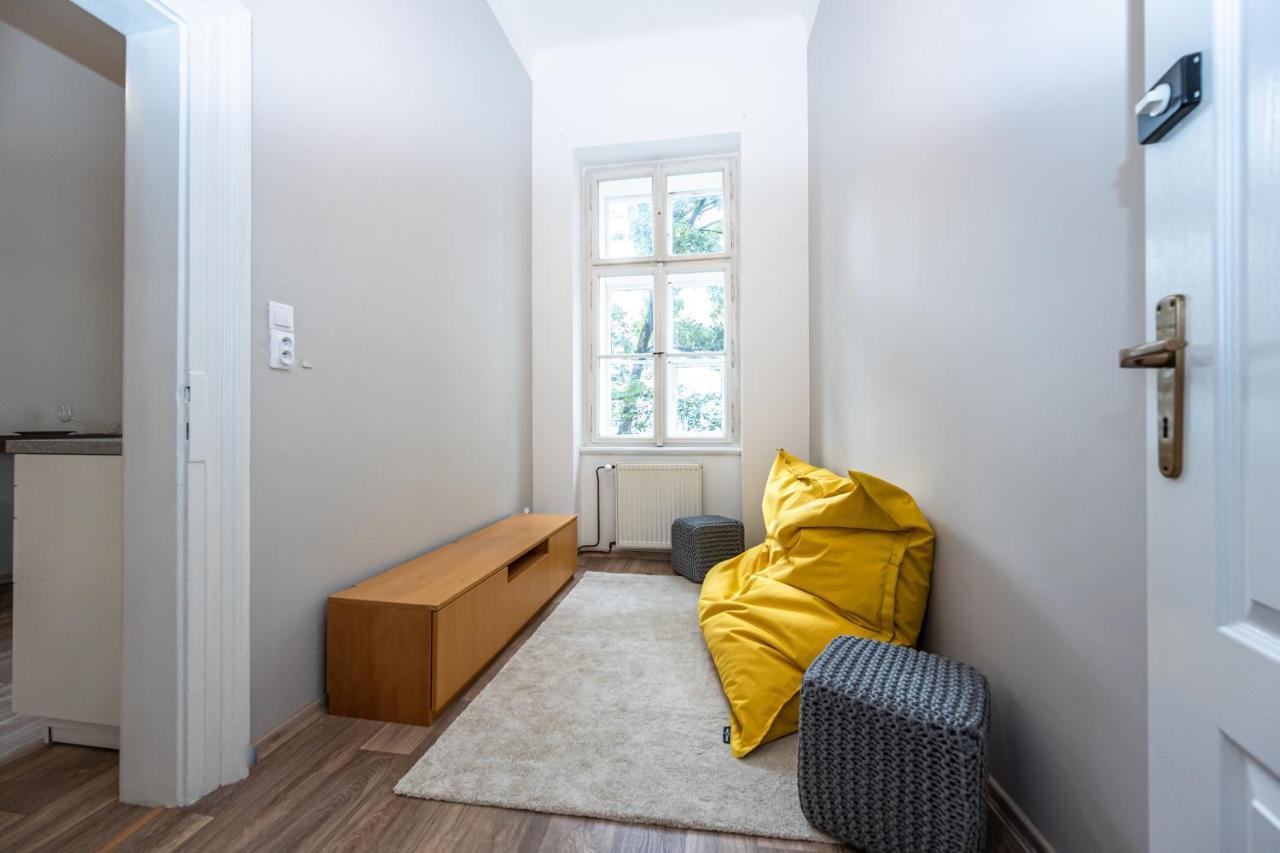 New Town Central Apartment Praha Bagian luar foto